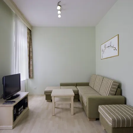 Hotel apartamentowy Andel 3*