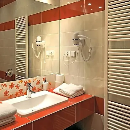 Andel Aparthotel 3*