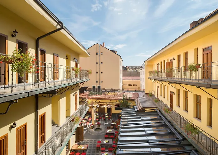 Andel Aparthotel 3*