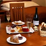 布拉格安德尔公寓 公寓式酒店 3*